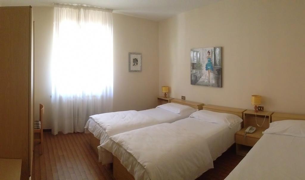 Hotel Astra Tignale Room photo