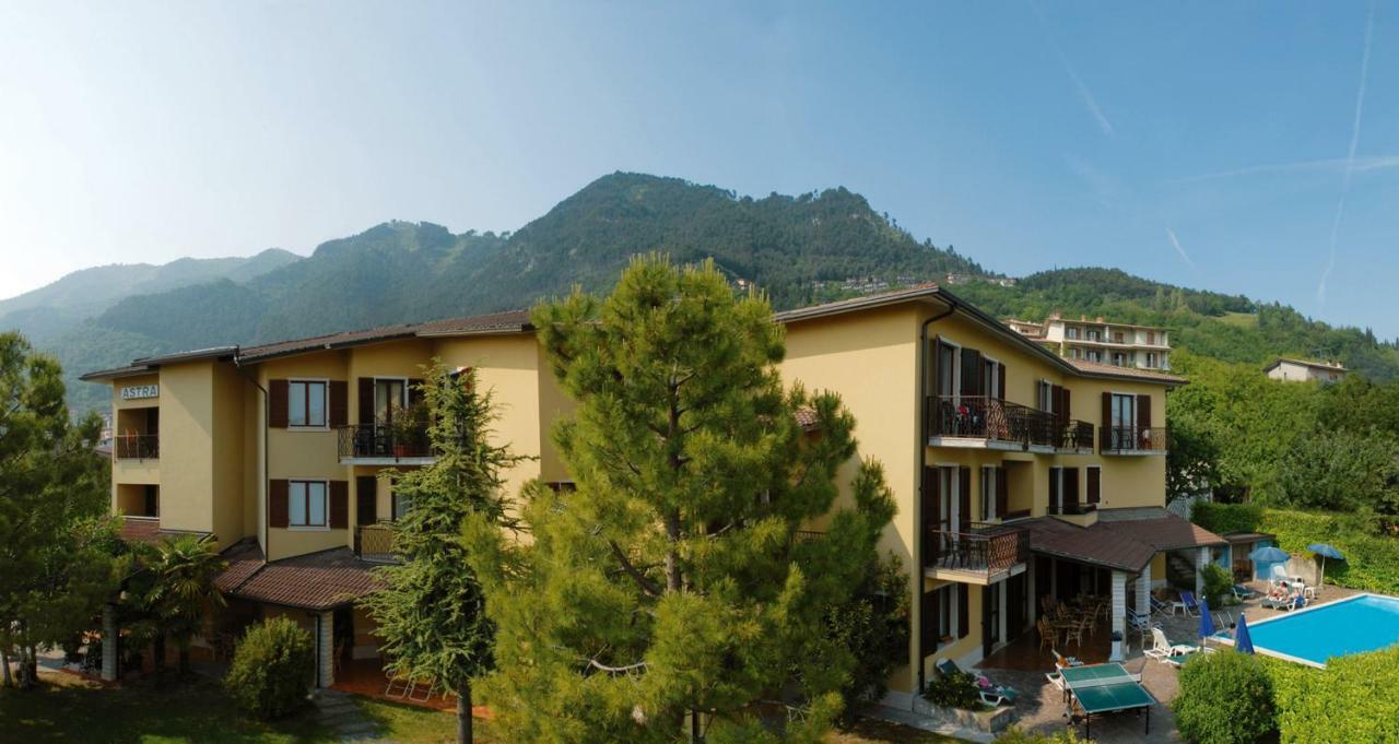 Hotel Astra Tignale Exterior photo